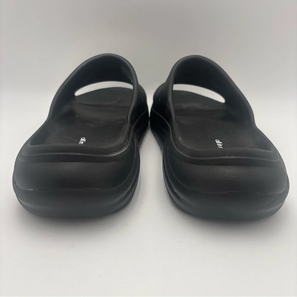All in Motion‎ Black Slide Sandals